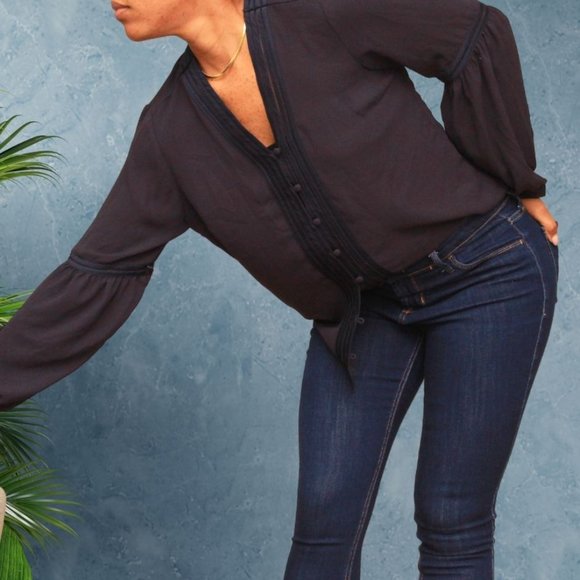 Express Balloon sleeve blouse. Worn once - Picture 2 of 3